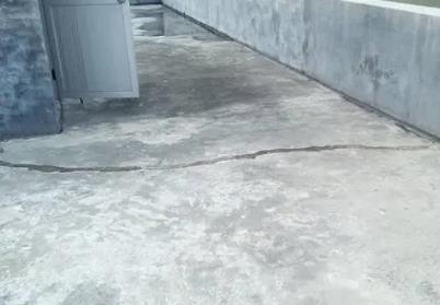 钟楼楼顶漏水维修公司分享下如何解决卫生间隐蔽部位漏水的问题?