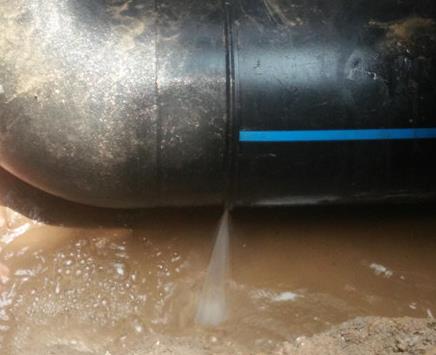 钟楼楼顶渗水维修公司为大家分享下钟楼卫生间漏水维修修补技术!